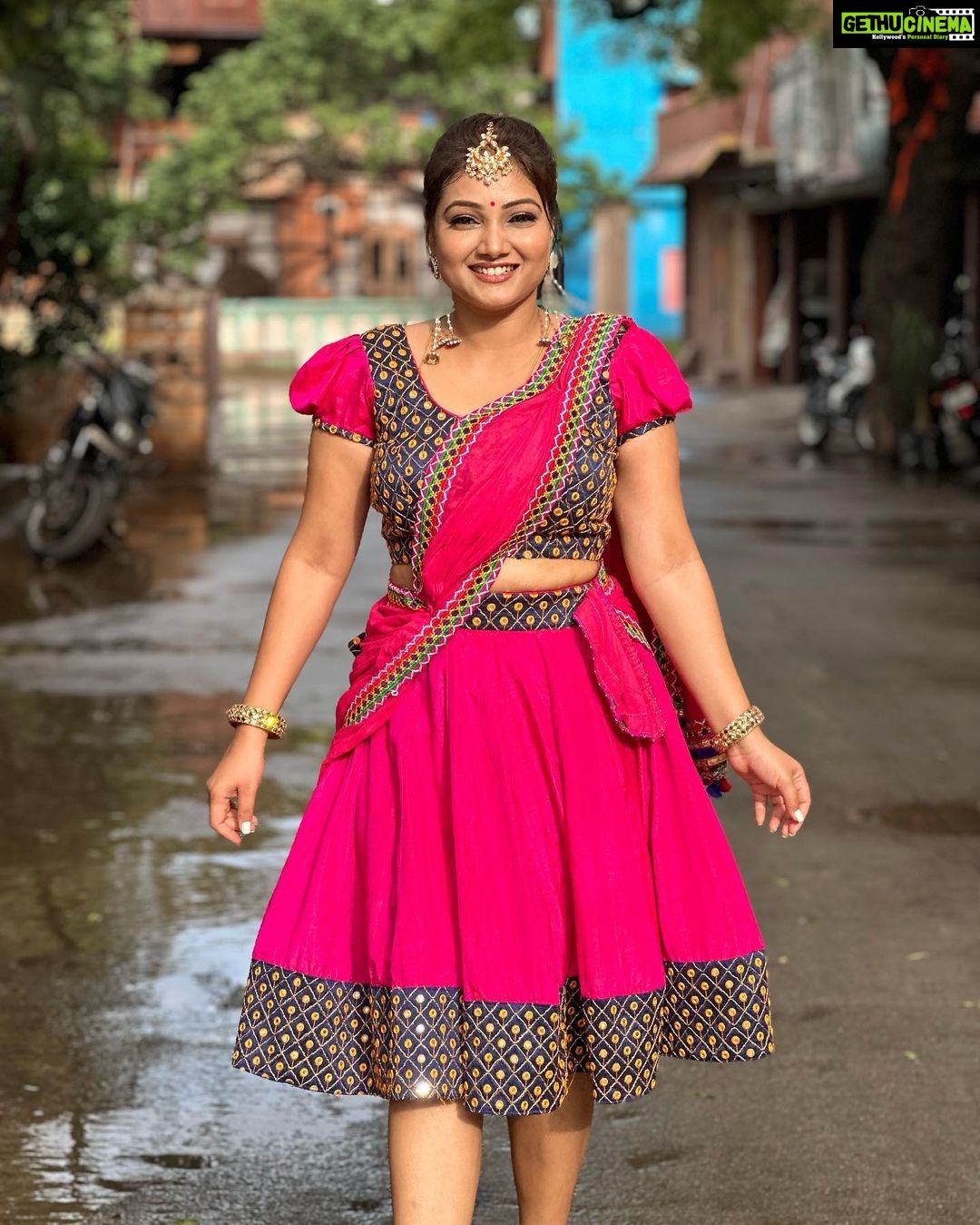 Priyanka Nalkari Instagram - #fanshappy #rojaforever #chennairoja #nalkarpriyanka #priyankanalkari #india #hyderabadi #teluguammayi #tamilponnu #instagram
