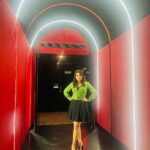 Priyanka Nalkari Instagram - #5thmonthweddinganniversary❤️ #love #life #married #hubby #partyallnight #westernoutfit #poser #novotel #tabularasa #instagram #actorslife #instagood #thankyoulfortheblessings #friends Novotel Hyderabad Convention Centre