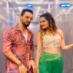 Punit Pathak Instagram - Shooting ke time thodi reel bhi jaruri hai @punitjpathakofficial #archanagautam #punitjpathak Mumbai, Maharashtra