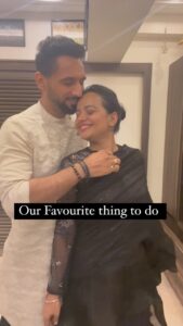 Punit Pathak Instagram - Our most favourite thing to do 
@punitjpathakofficial 
Better CAPTION NEEDED…. Funny suggestions only 😬
.
.
. 
#love #couple #sleeping #funnyreels #reelitfeelit #reels