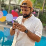 Punit Pathak Instagram - Guess whom m I talking to and what is the conversation like ? . . Pic : @hardik_rana15