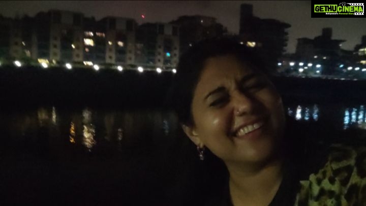 Punnagai Poo Gheetha Instagram - Ohhhh gaaaddddd!!!! Theivemehhhh!!! #London #NightLife #RiverCruise #LondonIndian London, United Kingdom