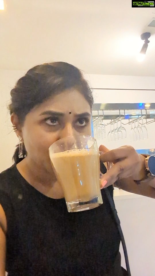 Punnagai Poo Gheetha Instagram - Good coffee is a pleasure. Good friends are a treasure.. Ppaahhh!!! Selangor
