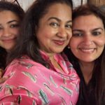 Raadhika Sarathkumar Instagram - One and only ❤️❤️❤️❤️ @mohanlal and family, riot of a evening ❤️😃😃😃