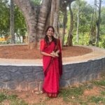 Rachana Narayanankutty Instagram - Had a beautiful darshanam @perumbaloorbhagavathi temple, Kurampala. Adur, Kerala, India