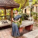 Rachana Narayanankutty Instagram - Conventional Customary! Black n white to color 😊 #rachananarayanankutty #tanjavur #swamimalai #route INDeco Hotels, Swamimalai