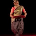 Rachana Narayanankutty Instagram - 𝑻𝒉𝒆 𝒎𝒂𝒈𝒊𝒄 𝒐𝒇 𝒌𝒖𝒄𝒉𝒊𝒑𝒖𝒅𝒊 ✨ .@rachananarayanankutty .@srishtibyrachana . . . . . . . . . . . . . . . #anandhakrishna #dancer #dance #classicaldance #viralpost #gallery #insta #instagram #feel #love #magic #click #photography #photooftheday #create #postoftheday #contentcreator #creators Kottarakkara Padinjattinkara Mahadevar Kshethram