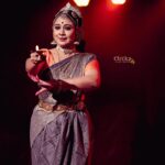 Rachana Narayanankutty Instagram - @rachananarayanankutty #dance #classical #classicaldance #dancereels #classicaldanceevents #classicaldancer #kerala #keralatourism #arts #artstagram #cine #cinema #filmphotography #film #filmcamera #photooftheday