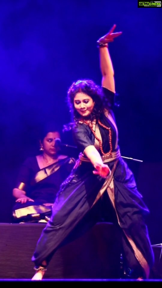 Rachana Narayanankutty Instagram - Bliss of Siva 🔥🙏🏻 . . The recital and performance of Panchabhutasthala Linga Kritis of Muthuswami Dikshitar 🙏🏻 . . On stage, Actor and Dancer Rachana Narayanankutty . . Location : BTH Sarovaram, Kochi Presented by Sivam Magazine . . . #mahashivratri #shiv #shivaratri #lordshiva #powerful #positivevibes #viralreels . . @rachananarayanankutty @bhagya_92 @sivamquotes @ram_saraha Kochi, India