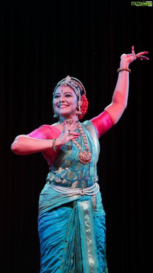 Rachana Narayanankutty Instagram - To evoke Rasa in the mind of a sahridaya the dancer travels through several moments and movements like these…Vibhavānubhāvavyabhichārisamyogath Rasanishpathi! Presenting our gorgeous Rachana Narayanankutty. ( Indian actress and Classical dancer ) @rachananarayanankutty 🥰 PC : @rr_medias_ . . . . . . . . @rachanalovers #malayalamactress #rachananarayanankutty #southindianactress #kerala #indianfilmindustry #kuchipudi #malayalamcinema #mollywood #mallu #mallugram #malayalam #malluactress #tamilactress #keralaactress #keralagram #malayalammovie #keralagallery #actress #malluwood #malayali #keralam #mallugirl #keralagodsowncountry #mollywoodactress #malayalammovies #malayalamstatus #kollywood Kerala - God's Own Country