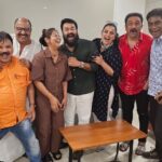 Rachana Narayanankutty Instagram - And that’s how we celebrated my pirannal (star birthday) . Thank you Laletta @mohanlal for the love, prayers and blessings 🙏🏼 Thank you dear Siddique ikka, Babu chettanmaar, Sudheer etta and Shwetha chechi @shwetha_menon for your love 💝 and those crazy laughter after the EC!!!🤣🤣Thanks to all of you who wished me good luck, health and happiness . I am much much thankful! Happiest forties start here! #rachananarayanankutty #starbirthday #mohanlal #siddique #edavelababu #baburaj #sudheerkaramana #shwethamenon