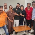 Rachana Narayanankutty Instagram - And that’s how we celebrated my pirannal (star birthday) . Thank you Laletta @mohanlal for the love, prayers and blessings 🙏🏼 Thank you dear Siddique ikka, Babu chettanmaar, Sudheer etta and Shwetha chechi @shwetha_menon for your love 💝 and those crazy laughter after the EC!!!🤣🤣Thanks to all of you who wished me good luck, health and happiness . I am much much thankful! Happiest forties start here! #rachananarayanankutty #starbirthday #mohanlal #siddique #edavelababu #baburaj #sudheerkaramana #shwethamenon