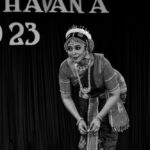 Rachana Narayanankutty Instagram – In love with these black n white pictures from my recent Kūchipūdi concert held at RLV College which is clicked by the 4rth year Applied Arts student, Gautham C Raj of @rlvcollege. Thank you @vmanjunair Kutti for sharing this 🙏🏼 Thanks to @gautham_c_raj too 🙏🏼 
#rachananarayanankutty #kuchipudi #kuchipudidance #kuchipudidancer #koochipoodi #rlvcollegeofmusicandfinearts