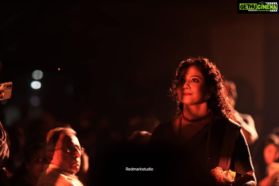 Rachana Narayanankutty Instagram - The Bliss of Shiva! A few pictures from the beautiful ensemble conducted by Shivam magazine and directed by Srimathi Bhagyalakshmi Guruvayur PC : @redmark_weddings