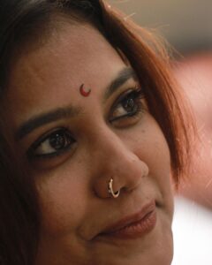 Rachana Narayanankutty Instagram - It's been a long time since I've had a close shot like this!! Thank you @glint_ojoimages for the capture 🤍 #close #closeup #closeupphotography #rachananarayanankutty
