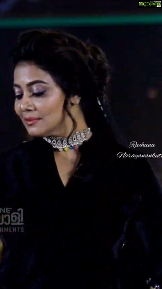 Rachana Narayanankutty Instagram - Merry Christmas 🎂🎂🥰🥰❤️❤️❤️❤️❤️🥰🥰🥰🥰 #christmas #wish #dancer #model #actress #indianfilmindustry #malayalamcinema #kerala #malayalam #tamil #favorite #mohanlal #mammootty #rachanalovers #rachananarayanankutty 🎂🎂❤️❤️🥰 @rachananarayanankutty