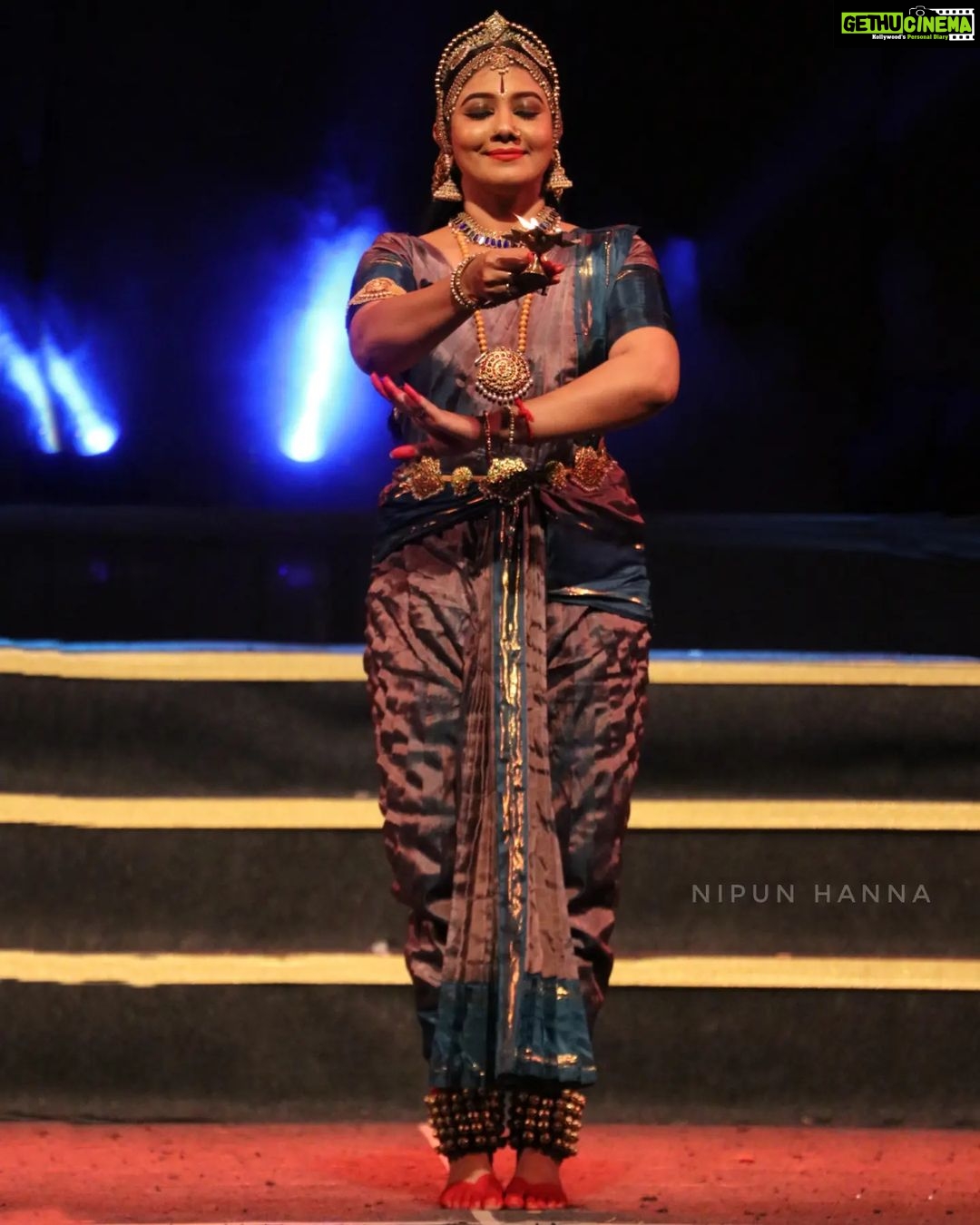 Rachana Narayanankutty Instagram - Govardhana Giridhara ❤️ ✨ Inframe : Rachana Narayanankutty Kuchipudi | @regattatvm 50 Years ✨ Kanakakunnu Palace | Nisagandhi stage 😍 Trivandrum | Kerala ✨ Canon 80 D #canonphotography #bharatnatyam #dance #classicaldance #india #Kuchipudi #Bangalore #kerala #art #divyaravi #traditional #godsowncountry #artandculture #actress #keralagram #trivandrum #mallugram #photoshoot #keralatourism #photographer #mobileclick #trivandrumdiaries #indiapictures #malayalammovies #mumbai #mallugram #indian #bharatanatyam #photography #cinematography @kerala.classical_page @indian_classical_nritya @kerala_classical_dance @indian_classical_culture Kerala - God's Own Country