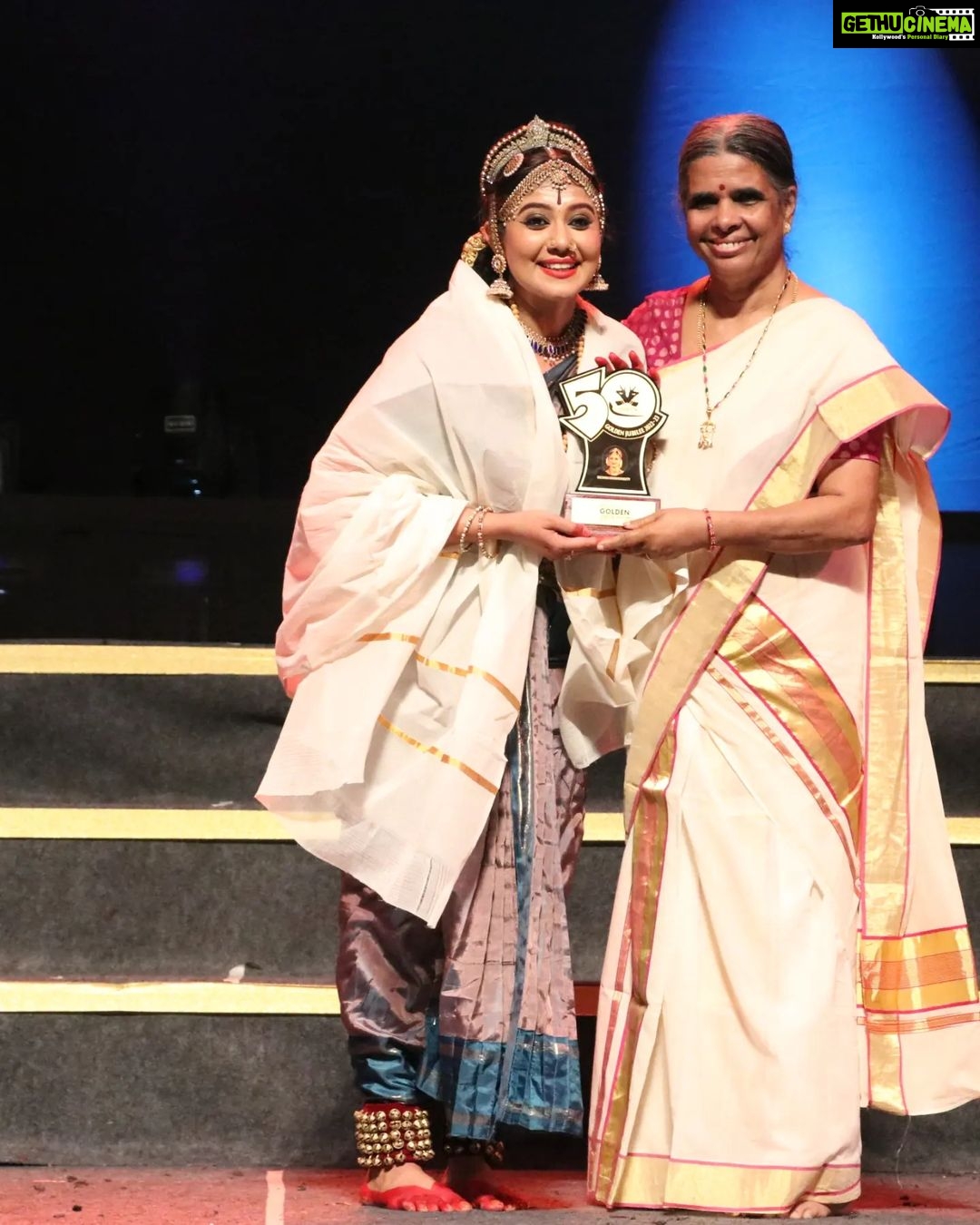 Rachana Narayanankutty Instagram - Govardhana Giridhara ❤️ ✨ Inframe : Rachana Narayanankutty Kuchipudi | @regattatvm 50 Years ✨ Kanakakunnu Palace | Nisagandhi stage 😍 Trivandrum | Kerala ✨ Canon 80 D #canonphotography #bharatnatyam #dance #classicaldance #india #Kuchipudi #Bangalore #kerala #art #divyaravi #traditional #godsowncountry #artandculture #actress #keralagram #trivandrum #mallugram #photoshoot #keralatourism #photographer #mobileclick #trivandrumdiaries #indiapictures #malayalammovies #mumbai #mallugram #indian #bharatanatyam #photography #cinematography @kerala.classical_page @indian_classical_nritya @kerala_classical_dance @indian_classical_culture Kerala - God's Own Country