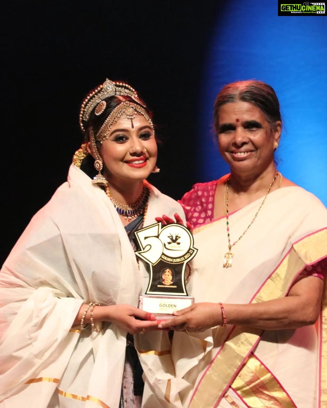 Rachana Narayanankutty Instagram - Govardhana Giridhara ❤️ ✨ Inframe : Rachana Narayanankutty Kuchipudi | @regattatvm 50 Years ✨ Kanakakunnu Palace | Nisagandhi stage 😍 Trivandrum | Kerala ✨ Canon 80 D #canonphotography #bharatnatyam #dance #classicaldance #india #Kuchipudi #Bangalore #kerala #art #divyaravi #traditional #godsowncountry #artandculture #actress #keralagram #trivandrum #mallugram #photoshoot #keralatourism #photographer #mobileclick #trivandrumdiaries #indiapictures #malayalammovies #mumbai #mallugram #indian #bharatanatyam #photography #cinematography @kerala.classical_page @indian_classical_nritya @kerala_classical_dance @indian_classical_culture Kerala - God's Own Country