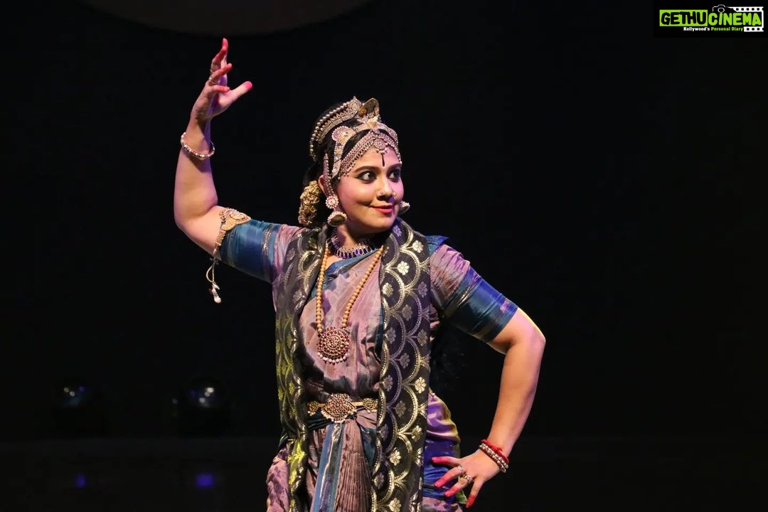 Rachana Narayanankutty Instagram - Inframe : Rachana Narayanankutty ❤️ Kuchipudi | @regattatvm 50 Years ✨ Kanakakunnu Palace | Nisagandhi stage 😍 Trivandrum | Kerala ✨ Canon 80 D #canonphotography #bharatnatyam #dance #classicaldance #india #Kuchipudi #Bangalore #kerala #art #divyaravi #traditional #godsowncountry #artandculture #actress #keralagram #trivandrum #mallugram #photoshoot #keralatourism #photographer #mobileclick #trivandrumdiaries #indiapictures #malayalammovies #mumbai #mallugram #indian #bharatanatyam #photography #cinematography @kerala.classical_page @indian_classical_nritya @kerala_classical_dance @indian_classical_culture Trivandrum, India