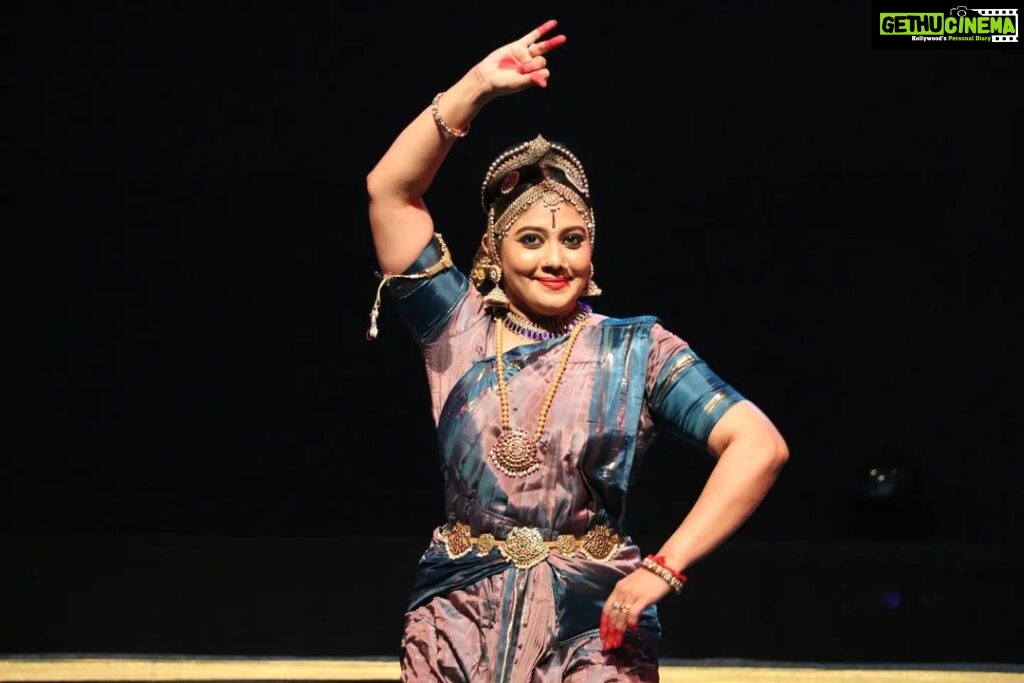 Rachana Narayanankutty Instagram - Inframe : Rachana Narayanankutty ❤️ Kuchipudi | @regattatvm 50 Years ✨ Kanakakunnu Palace | Nisagandhi stage 😍 Trivandrum | Kerala ✨ Canon 80 D #canonphotography #bharatnatyam #dance #classicaldance #india #Kuchipudi #Bangalore #kerala #art #divyaravi #traditional #godsowncountry #artandculture #actress #keralagram #trivandrum #mallugram #photoshoot #keralatourism #photographer #mobileclick #trivandrumdiaries #indiapictures #malayalammovies #mumbai #mallugram #indian #bharatanatyam #photography #cinematography @kerala.classical_page @indian_classical_nritya @kerala_classical_dance @indian_classical_culture Trivandrum, India