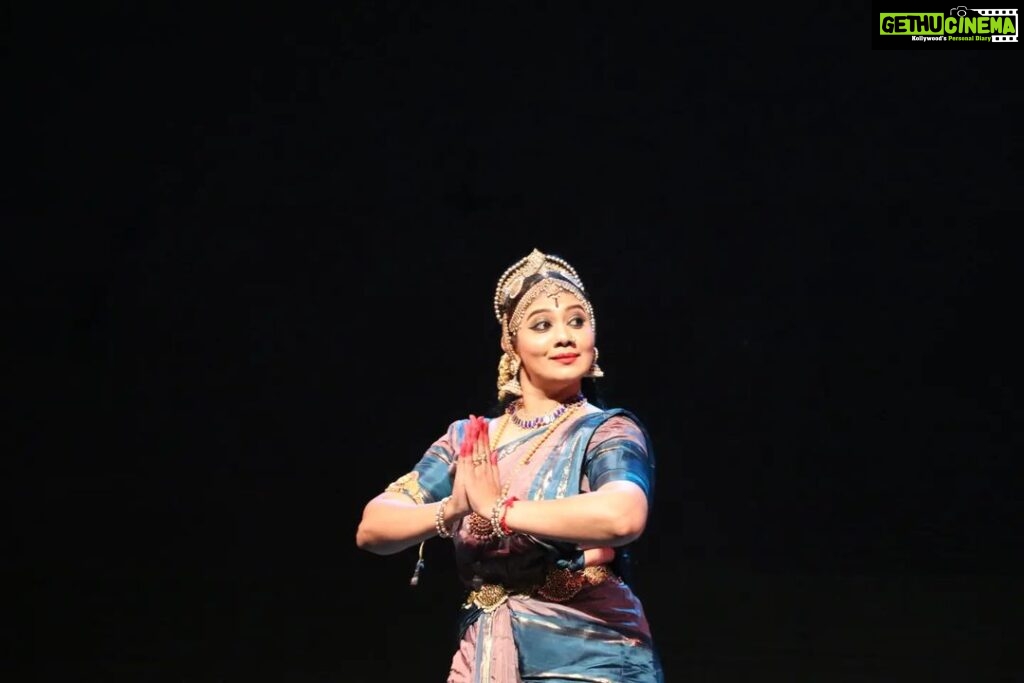 Rachana Narayanankutty Instagram - Inframe : Rachana Narayanankutty ❤️ Kuchipudi | @regattatvm 50 Years ✨ Kanakakunnu Palace | Nisagandhi stage 😍 Trivandrum | Kerala ✨ Canon 80 D #canonphotography #bharatnatyam #dance #classicaldance #india #Kuchipudi #Bangalore #kerala #art #divyaravi #traditional #godsowncountry #artandculture #actress #keralagram #trivandrum #mallugram #photoshoot #keralatourism #photographer #mobileclick #trivandrumdiaries #indiapictures #malayalammovies #mumbai #mallugram #indian #bharatanatyam #photography #cinematography @kerala.classical_page @indian_classical_nritya @kerala_classical_dance @indian_classical_culture Trivandrum, India