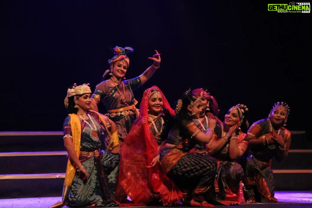 Rachana Narayanankutty Instagram - Inframe : Rachana Narayanankutty ❤️ Kuchipudi | @regattatvm 50 Years ✨ Kanakakunnu Palace | Nisagandhi stage 😍 Trivandrum | Kerala ✨ Canon 80 D #canonphotography #bharatnatyam #dance #classicaldance #india #Kuchipudi #Bangalore #kerala #art #divyaravi #traditional #godsowncountry #artandculture #actress #keralagram #trivandrum #mallugram #photoshoot #keralatourism #photographer #mobileclick #trivandrumdiaries #indiapictures #malayalammovies #mumbai #mallugram #indian #bharatanatyam #photography #cinematography @kerala.classical_page @indian_classical_nritya @kerala_classical_dance @indian_classical_culture Trivandrum, India
