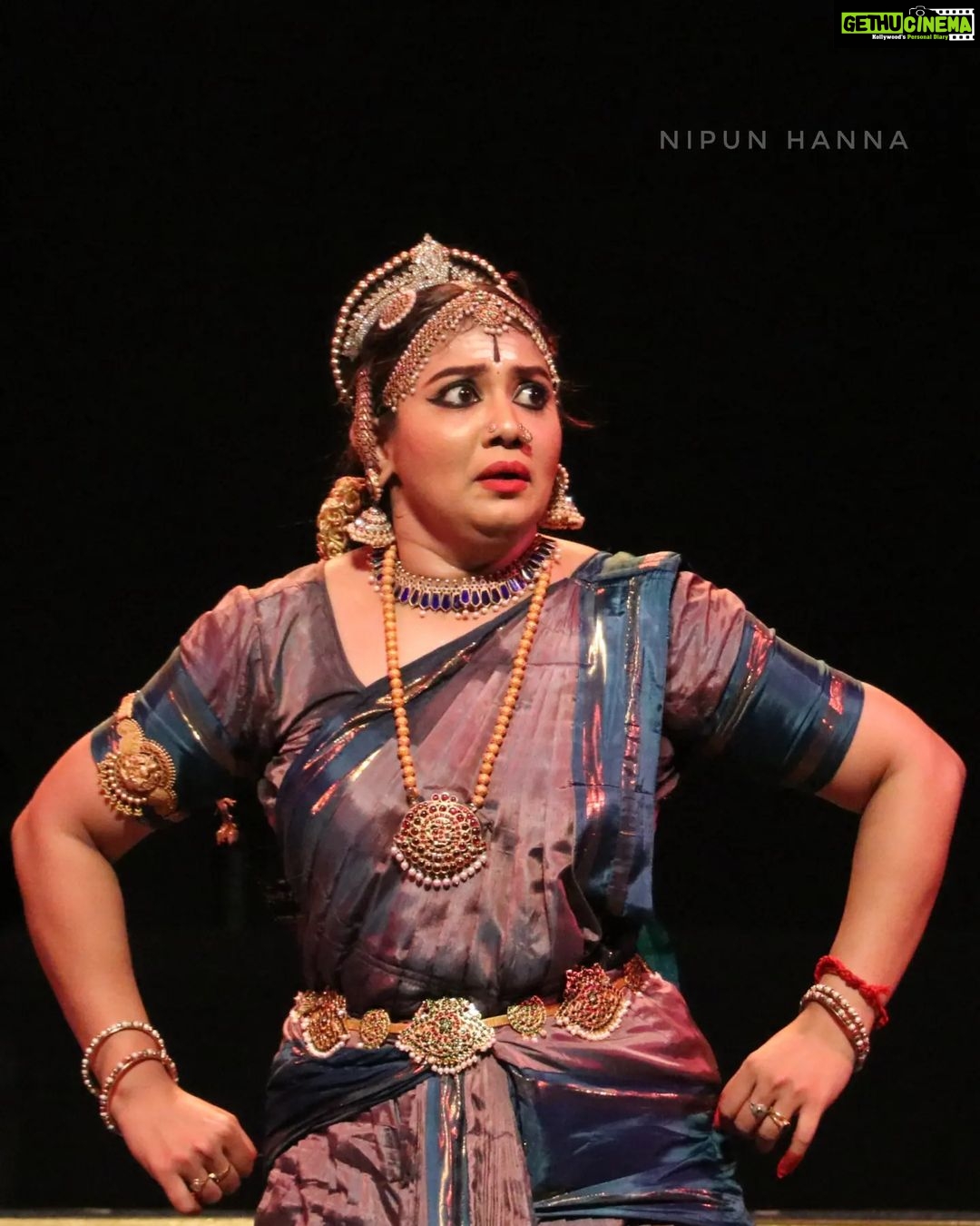 Rachana Narayanankutty Instagram - Inframe : Rachana Narayanankutty ❤️ Kuchipudi | @regattatvm 50 Years ✨ Kanakakunnu Palace | Nisagandhi stage 😍 Trivandrum | Kerala ✨ Canon 80 D #canonphotography #bharatnatyam #dance #classicaldance #india #Kuchipudi #Bangalore #kerala #art #rachananarayanankutty #traditional #godsowncountry #artandculture #actress #keralagram #trivandrum #mallugram #photoshoot #keralatourism #photographer #mobileclick #trivandrumdiaries #indiapictures #malayalammovies #mumbai #mallugram #indian #bharatanatyam #photography #cinematography @kerala.classical_page @indian_classical_nritya @kerala_classical_dance @indian_classical_culture Trivandrum, India
