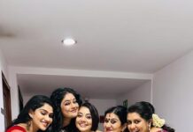 Rachana Narayanankutty Instagram - Happy friendship day…. Celebrating our first anniversary of togetherness. God bless us darlingzz @pillai_manju @rachananarayanankutty @sarayu_mohan @swasikavj