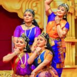Rachana Narayanankutty Instagram – Blessed that we(Myself, Sanchali, Sharanya and Sugitha) of Rachana Narayanankutty’s Srishti family could perform at Guruvayoorappan Sannidhi yesterday for Ekadashi Mahothsavam. 
Thank you for sharing the photographs Harshan Ji. Thank you Prabha weddings for the beautiful photographs. 
Makeup by dearest Varghese Antony Chettan and team. 🙏🏼🙏🏼🙏🏼😇😇😇 Thank you Ramanathan uncle for all the support and thanks to Guruvayur Devaswom members. Special thanks to dear Bhagyalakshmi Guruvayurand Jancy Sanu for all the love.