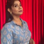 Rachana Narayanankutty Instagram – 💙🤍Goodnight 🤍💙
#rachananarayanankutty #wanderer #dancer #actor 
MUA @amal_ajithkumar