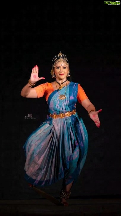 Rachana Narayanankutty Instagram - മൺസൂൺ അനുരാഗ @rachananarayanankutty @pinarayiperuma #mansoonanuraga #pinarayiperuma #peruma2023 #pinarayiconventioncentre #classicaldance #classical #dancelife #dancers #dance #classicaldancer #reelsinstagram #instagramreels Pinarayi