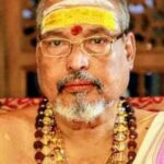 Rachana Narayanankutty Instagram - പരമഗുരുനാഥൻ ശ്രീപുരത്തേക്കു മടങ്ങി ! ഈ സ്നേഹം ഇനി എങ്ങിനെ അനുഭവിക്കും ഈശ്വരാ 😔🙏 അഴകത്തു ശാസ്ത്ര്ശർമ്മൻ നമ്പൂതിരിപ്പാട് .. അപ്പു ഏട്ടൻ 🙏 ശതകോടി പ്രണാമം 🙏