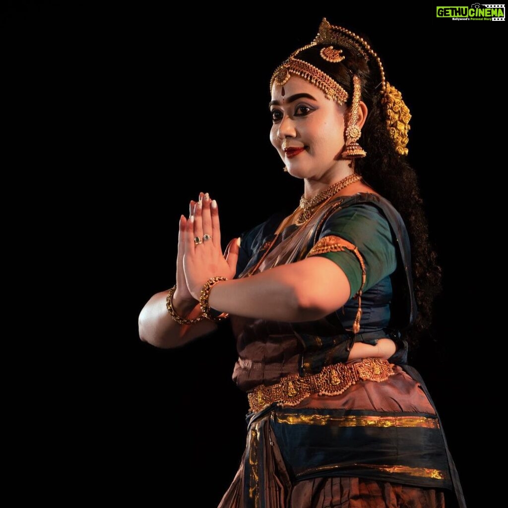 Rachana Narayanankutty Instagram - 🎬🩰 Witnessed an incredible performance by the renowned film actress and classical dancer, @rachananarayanankutty , at the enchanting @kacvkovalam ! 🌟 Her graceful moves and captivating presence left us mesmerized. 🤩 We are proud to have documented this momentous event through miltography! 📸 Stay tuned for more glimpses of this unforgettable performance. 🎉 Magical 📸 by @cutz_color Team @miltography_productions @jes___na___ @anoopolickal @cutz_color @the.wanderersoul @akhil_premraj Lights Designed by @sreekanthcameo #rachananarayanankutty #NarayananKutty #ClassicalDanceMagic #KeralaArtsandCraftsVillage #MiltographyMemories #miltography Kerala Arts and Crafts Village