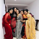 Rachana Narayanankutty Instagram - This companionship of 5 of us together has started exactly an Year ago… and I love all my galssss who are the owners of beautiful hearts with lot of humility and humanity 🥰👯‍♀️👯‍♀️👯‍♀️ @pillai_manju @sarayu_mohan @devichandana82 @swasikavj #friendship