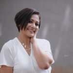 Rachana Narayanankutty Instagram - You owns that smile 🥀 @rachananarayanankutty Mua @makeupby_nami_ #portrait #portraitphotography #portrait_shots #portraiture #portrait_ig #portraitvision #nilaframes #makeupbynami #malayalamactress #mollywood #mollywoodactress Trivandrum, India