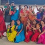 Rachana Narayanankutty Instagram - നിരവധി ഉത്സാഹികളായ പഠിതാക്കൾക്കു വേണ്ടി കുച്ചിപ്പുടിയുടെ അടിസ്ഥാനകാര്യങ്ങളെക്കുറിച്ചുള്ള മനോഹരമായ ശിൽപശാലയായിരുന്നു കേരള ഗവൺമെന്റിന്റെ സാംസ്‌കാരിക വകുപ്പിന്റെ മേൽനോട്ടത്തിൽ , ഗുരു ഗോപിനാഥ് നടനഗ്രാമത്തിൽ എനിക്ക് പഠിപ്പിക്കാൻ സാധിച്ചത്. പങ്കെടുത്ത എല്ലാവർക്കും ഈ മേഖലയിൽ കൂടുതൽ ആഴ്ന്നിറങ്ങാൻ എല്ലാ വിജയങ്ങളും നേരുന്നു. 🤍ഈ അഭ്യാസശാലയിൽ മുഴുവൻ സമയവും എന്നെ സഹായിച്ചതിന് എന്റെ പ്രിയ വിദ്യാർത്ഥി @sanchali_salil-ന് നന്ദി. It was a beautiful workshop on the basics of Kūchipūdi with many enthusiastic learners, which is conducted by the cultural department of Govt. Of Kerala at Guru Gopinath Natanagramam. I wish all success for the participants to delve more in the field. Thanks to my dear student @sanchali_salil for assisting me throughout 🤍 #rachananarayanankutty #kuchipudi #kuchipudidance #kuchipudidancer #basics #danceworkshop #danceworkshopindia #cultural #culturaldepartment #keralagovernment #gurugopinathnatanagramam