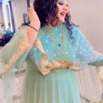 Radha Instagram - This is what I do in my caravan once I’m ready !! Cherish my songs totally ❤️❤️❤️