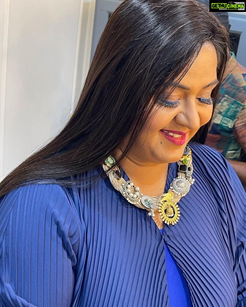 Radha Instagram - A Blue-tiful day from the sets of #neethonedance on #starmaa Styling @kirthana_sunil Accessories @aditi_collection Makeup @ramesh.babu_makeupartist Hair @shaikjilani428