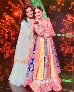 Radha Instagram - Meet this pretty energy bomb of Hyderabad and Telugu Hearts @sreemukhi . My my this girl always surprises me with her constant high energy on stage. Wishing this sweet and cute girl more luck and happiness. 
You are destined for more Success 🫶🏽🫶🏽🫶🏽
#Neethonedance show lo neetho dance cheyatam is fun Sree🤗😘