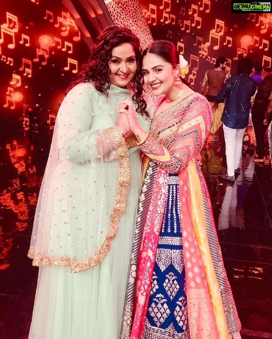 Radha - 65K Likes - Meet this pretty energy bomb of Hyderabad and Telugu Hearts @sreemukhi . My my this girl always surprises me with her constant high energy on stage. Wishing this sweet and cute girl more luck and happiness.
You are destined for more Success 🫶🏽🫶🏽🫶🏽
#Neethonedance show lo neetho dance cheyatam is fun Sree🤗😘