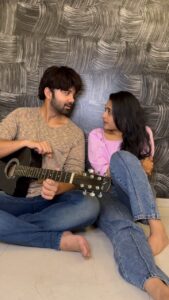 Radhika Muthukumar Instagram - All the #ddlj fans - press the ❤️ . . #radhikamuthukumar #avinashmukherjee #ddlj #rajsimran #sirav #reelsinstagram #srk #kajol #reelkarofeelkaro #explore #explorepage