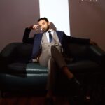 Raghav Juyal Instagram – Suite boot aur ishtyle 👌
For @tmmindia 
Creative Director & Stylist @poojagupta9528 @spectrumstyleswork
Photographer @visualaffairs_va 
Suit & trench coat @absolutoofficial 
Shoes & bag @irontailorofficial