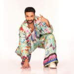 Raghav Juyal Instagram - IKONIC PRESENTS KEN FERNS X DABBOO RATNANI FEATURING - RAGHAV JUYAL Conceptualized & Directed by : @iamkenferns Photography : @dabbooratnani Assisted by : @manishadratnani Muse : @raghavjuyal Make Up & Hair Style :@ikonic_professional @proarteworld Jewelry - @curiocottagejewelry Creative Advisor : @shakirshaxx Post-Production : @dabbooratnanistudio Lights : @godonindiaofficial Camera : @fujifilmxindia Videography : @umedjadeja @rahul_v.shwa Line Production : @the_fmco @dezadd Ken Ferns Team : @chavan_smita_ @jonty_monty_777 @samieposture @the_anil_pal @shailesh_thakor_2 Dress Team : @mr.irfan.1990 @saddamansari5994 @mr.sahil.2000 #kenferns #raghavjuyal #dabbooratnani #fashion #mensfashion #mensstyle #menwithstyle #menwithbeards #instafashion #instamen #men #sexymen #designer #style #resortwear Mumbai, Maharashtra