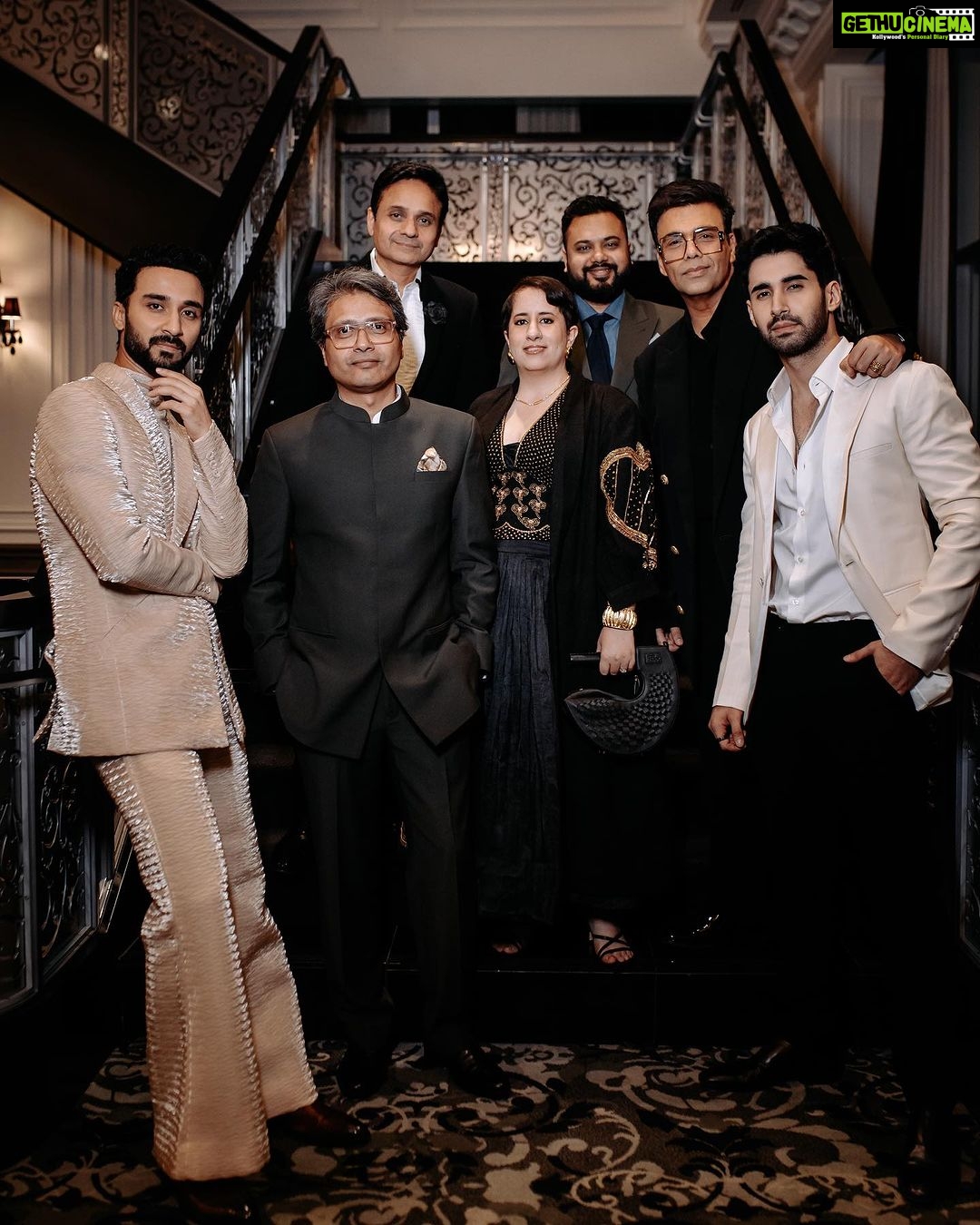 Raghav Juyal Instagram - NOW BOARDING π: World Premiere of KILL at Toronto International Film Festival - Midnight Madness Screening! πͺπͺπͺ @tiff_net @itslakshya @tanyamaniktala @raghavjuyal @nix_bhat @karanjohar @apoorva1972 @guneetmonga @achinjain20 @dharmamovies @sikhya #KILLatTIFF #TIFF2023 π Royal Alexandra Theatre Designer : @abhisheksharmastudio Stylist : @amandeepkaur Toronto, Canada