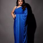 Ramya Krishnan Instagram - Styled by @jukalker  Styling team @pratimajukalkar Disco saree @itrhofficial 💙 Jewellery @radhikadiamonds Makeup by @adhishreep Hairstylist @kamaldeepss Shot by @venurasuri  #DanceIkonOnAha #dance #teampreetham #blue #teamramya #judge