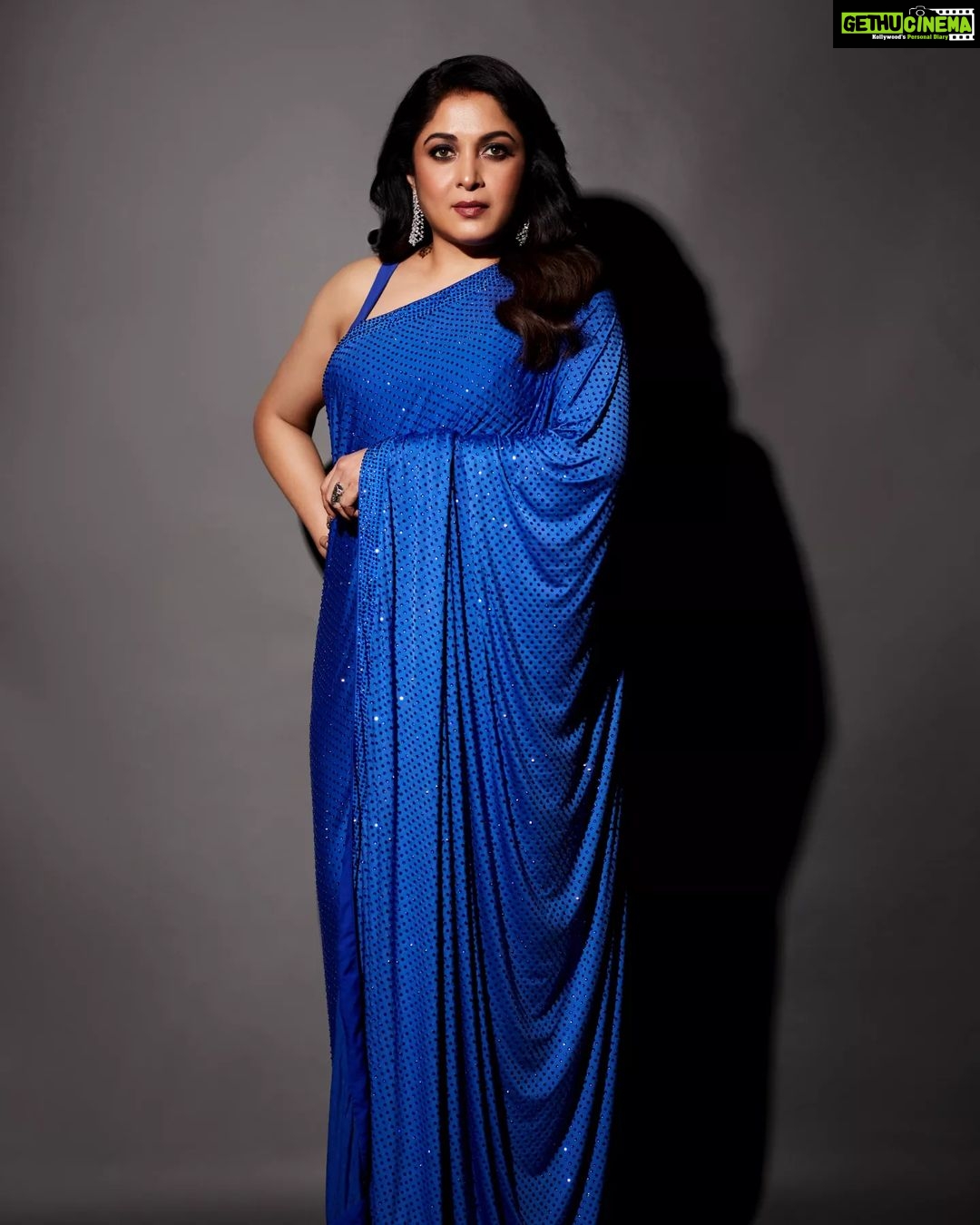 Ramya Krishnan Instagram - Styled by @jukalkerĀ Styling team @pratimajukalkar Disco saree @itrhofficial š Jewellery @radhikadiamonds Makeup by @adhishreep Hairstylist @kamaldeepss Shot by @venurasuriĀ #DanceIkonOnAha #dance #teampreetham #blue #teamramya #judge