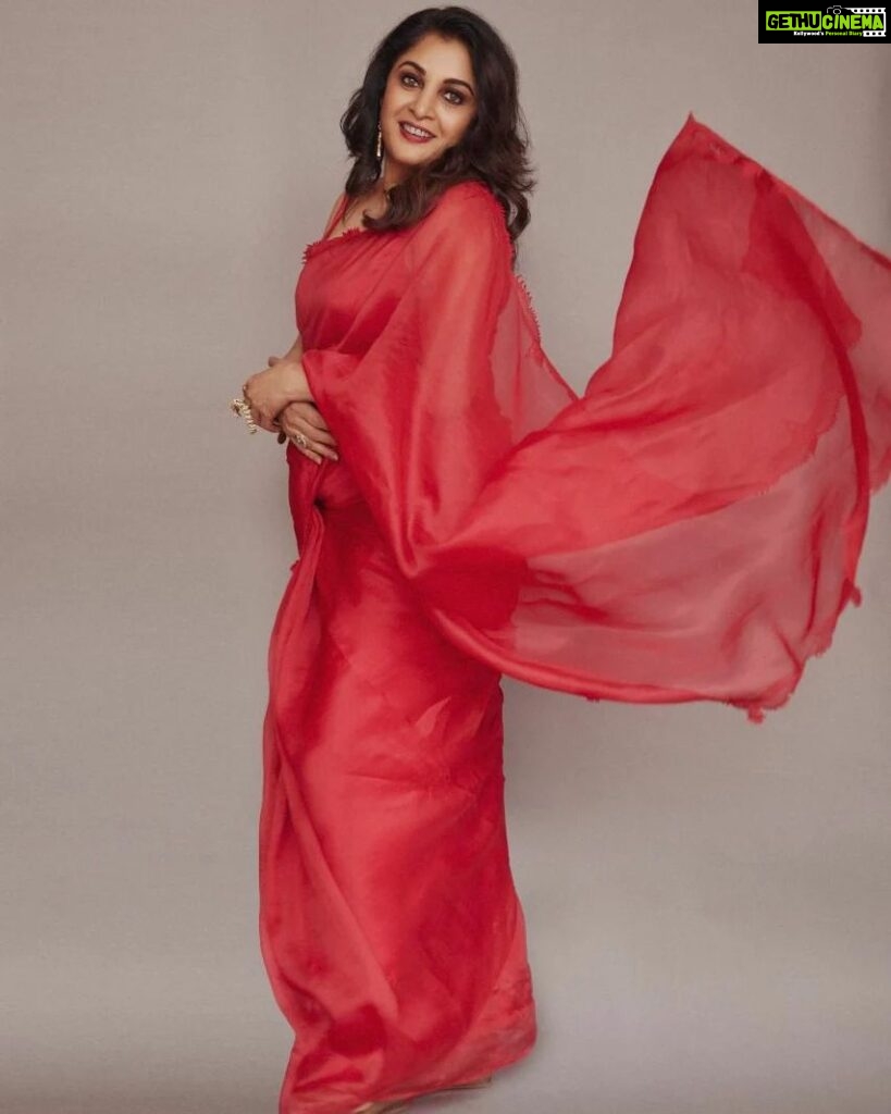Ramya Krishnan Instagram - Lady in Red... Styled by @jukalker Styling team @pratimajukalkar Saree @kapardara_india Jewellery @sachdeva.ritika Makeup & hair @nishisingh_muah Shot by @arifminhaz #ahaindianikon #Queen #rajamathasivagamidevi #Aha