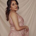 Ramya Krishnan Instagram - Styled by @jukalker Styling team @pratimajukalkar Beautiful saree by @mrunalinirao Jewellery @jatinmorjewels Makeup & hair @nishisingh_muah Shot by @arifminhaz