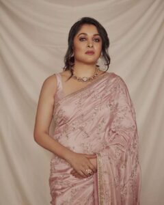 Ramya Krishnan Instagram - Styled by @jukalker

Styling team @pratimajukalkar

Beautiful saree by @mrunalinirao

Jewellery @jatinmorjewels

Makeup & hair @nishisingh_muah

Shot by @arifminhaz